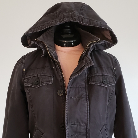 π₯SALEπ₯ TNA Winter Bomber Jacket - Preloved - Picture 8 of 12